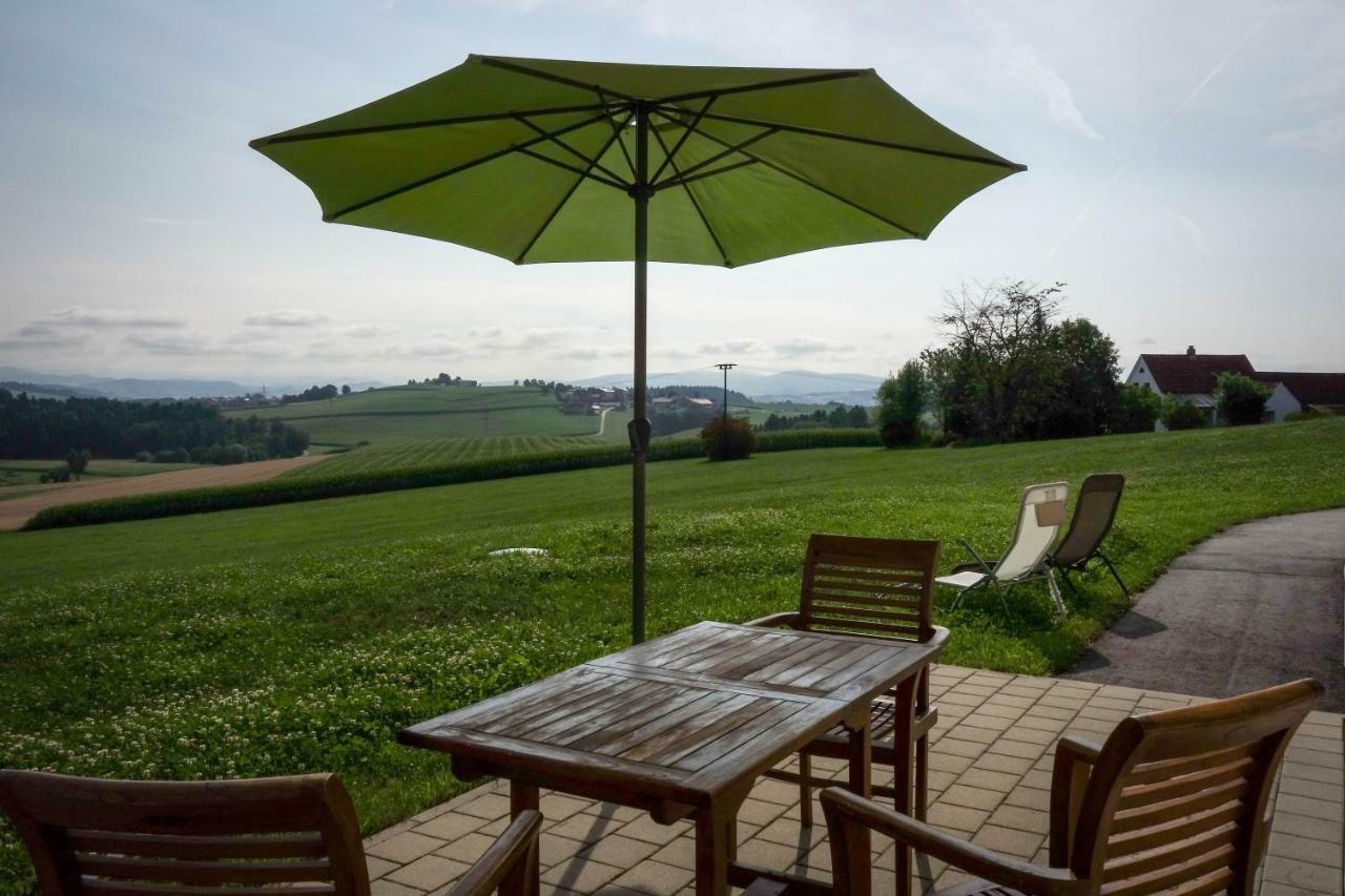 Ferienwohnung Im Bayerischen Wald Tittling Luaran gambar