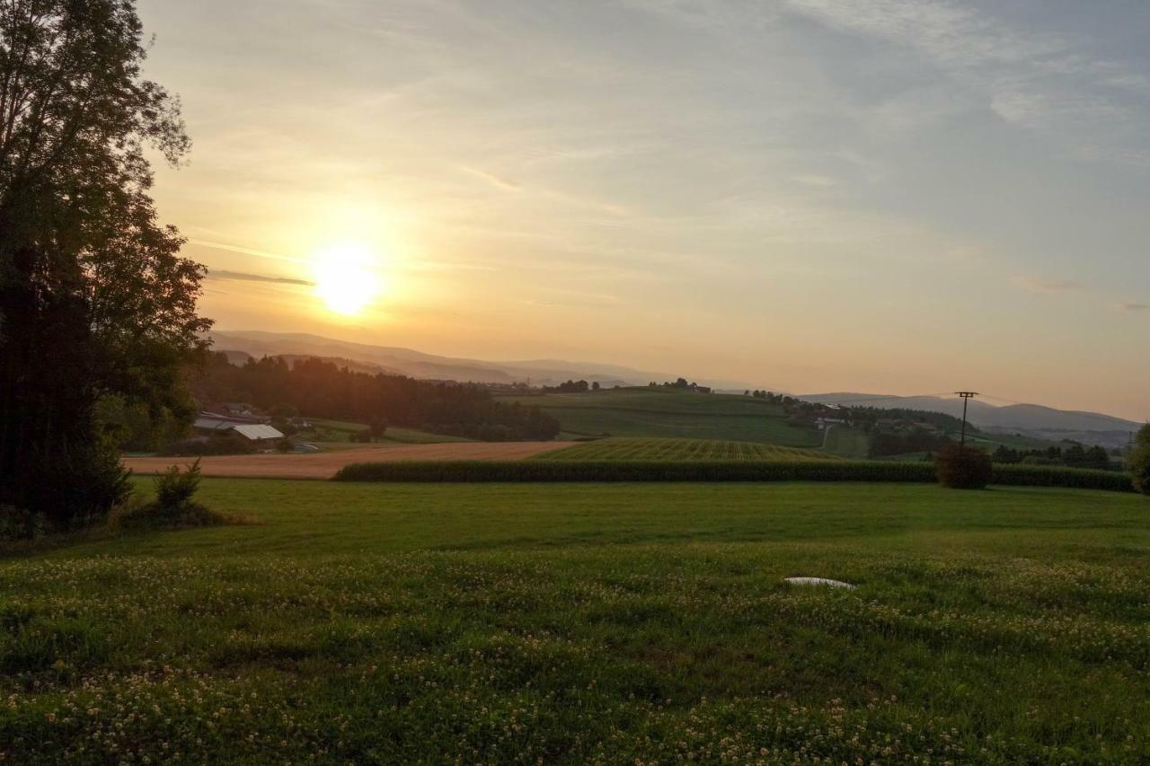 Ferienwohnung Im Bayerischen Wald Tittling Luaran gambar